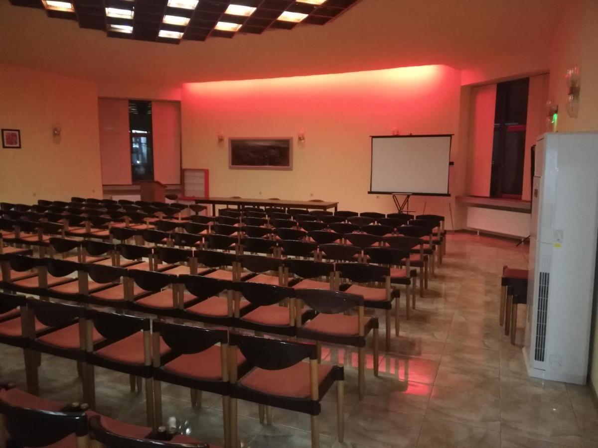 Apart Hotel Central Razgrad Kültér fotó