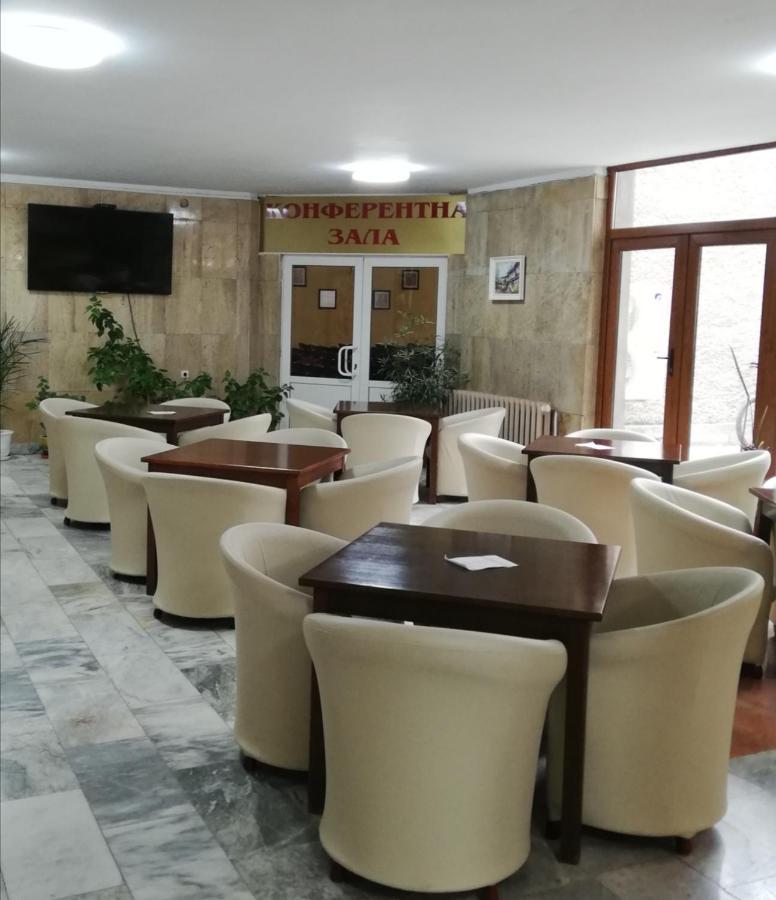 Apart Hotel Central Razgrad Kültér fotó