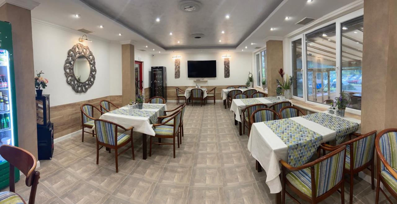 Apart Hotel Central Razgrad Kültér fotó