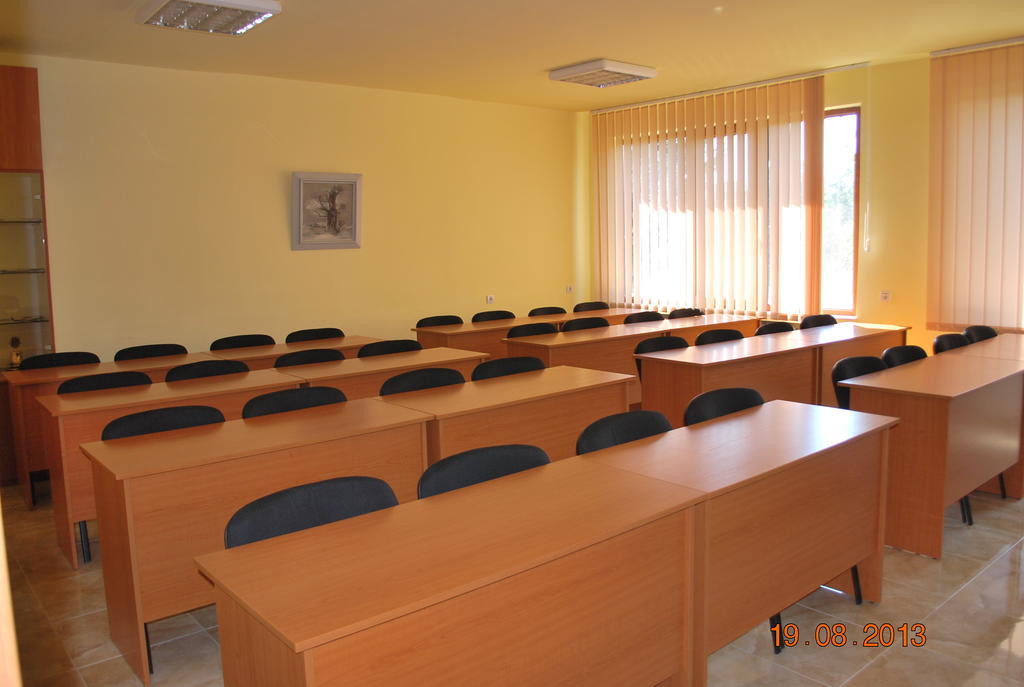 Apart Hotel Central Razgrad Kültér fotó